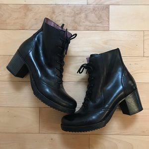 Dansko Ames Lace Up Leather Boot Black Size 8